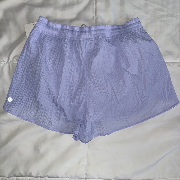 Lululemon Negative Split Textured Run Short 2.5” in Serene Blue - Picture 1 of 3